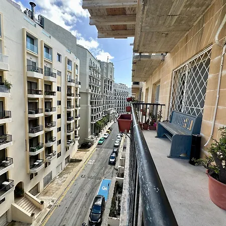 St Julians Balutta Bay Huge Flat! -2min From Seafront Appartement *