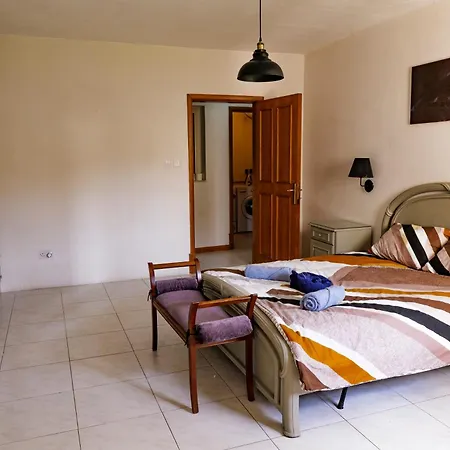 St Julians Balutta Bay Huge Flat! -2min From Seafront Daire