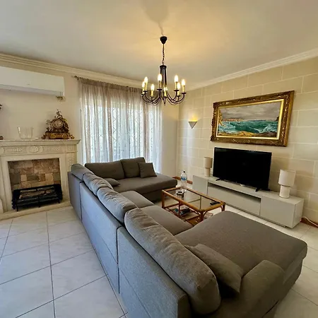 St Julians Balutta Bay Huge Flat! -2min From Seafront Saint Julian's