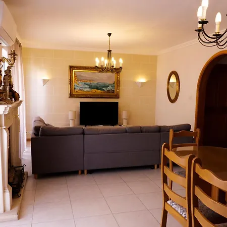 St Julians Balutta Bay Huge Flat! -2min From Seafront Daire Saint Julian's