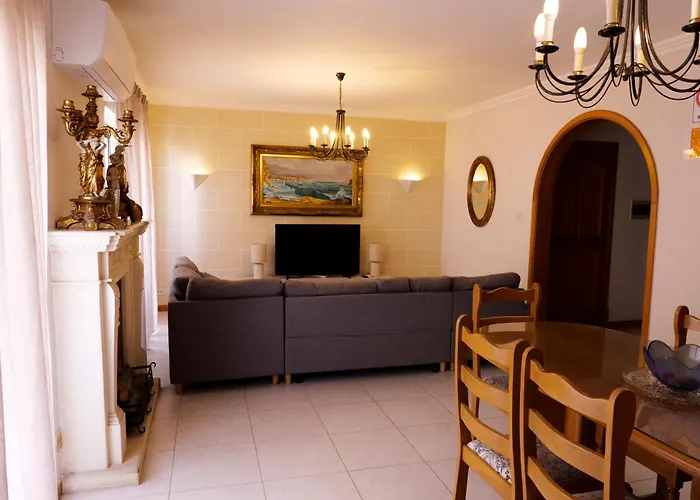 St Julians Balutta Bay Huge Flat! -2min From Seafront Appartement San Ġiljan