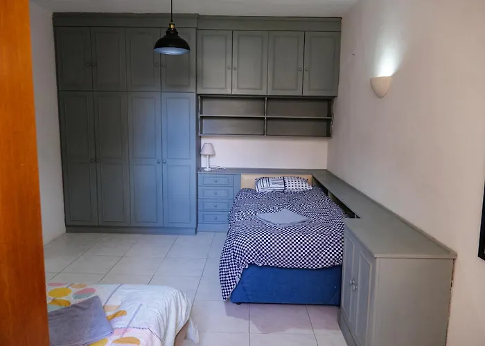 St Julians Balutta Bay Huge Flat! -2min From Seafront San Ġiljan