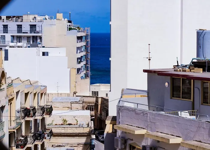 St Julians Balutta Bay Huge Flat! -2min From Seafront Appartement San Ġiljan